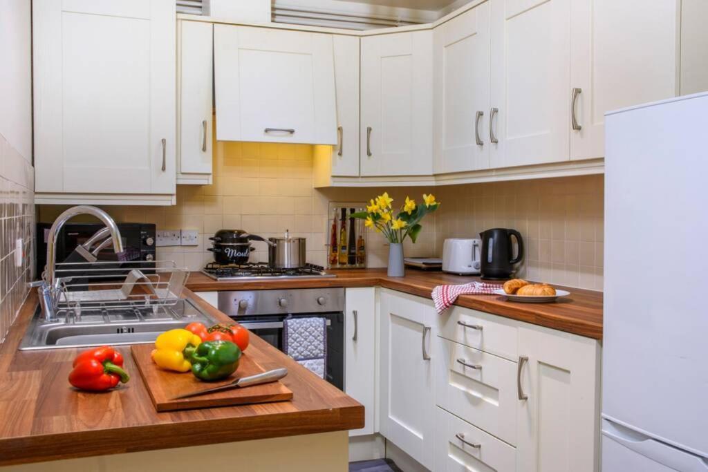 Luxury City Apartment Underground Parking 5* Belfast Extérieur photo